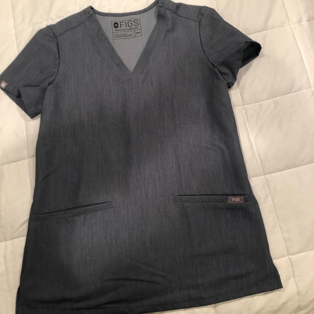 FIGS Casma Scrub Top in Heather Denim XXS